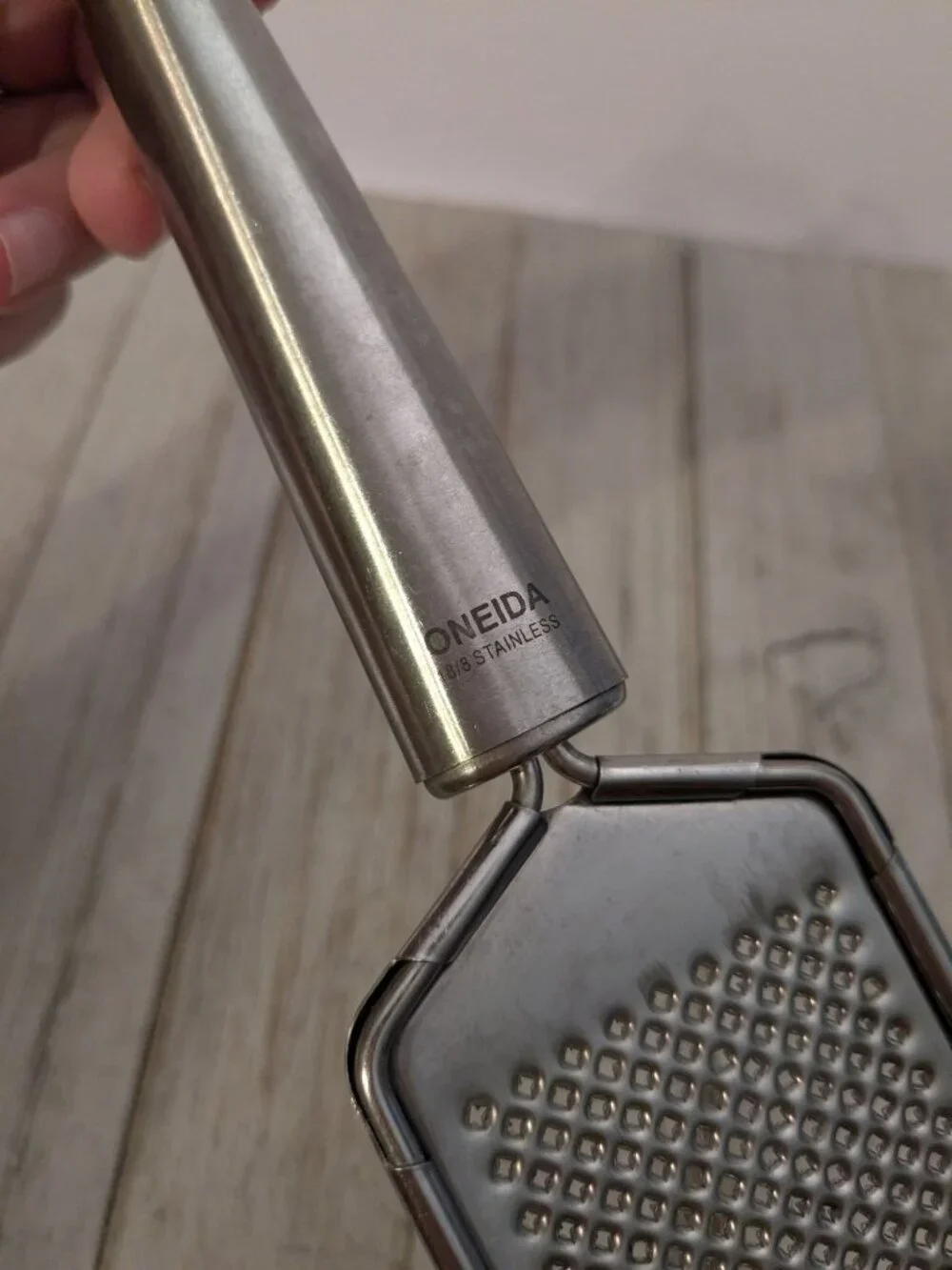 Oneida Grater Zester Cheese Garlic Stainless Steel Hand Held handle 10